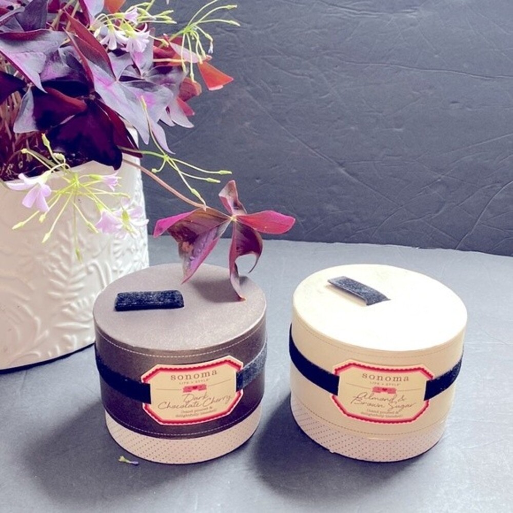 Sonoma Life Style Candle Almond & Brown Sugar & Dark Chocolate Cherry Hand Poure